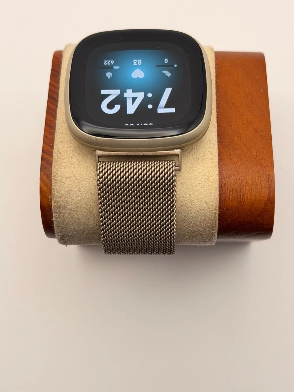 Fitbit Versa 3, Tested, Excellent, Charger Included, Gold Casing, Mesh Gold Band